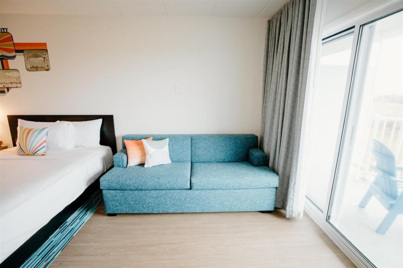 Sealoft Oceanfront Hotel 2*